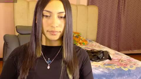 Snapshot of venus_latin_01 chatting on May 2026 12:05:02 AM Mary online show from May 2026 12:05:02 AM