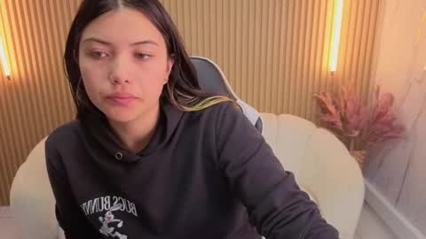 Snapshot of venus_velvet_tp chatting on January 2026 01:04:01 PM Venus online show from January 2026 01:04:01 PM