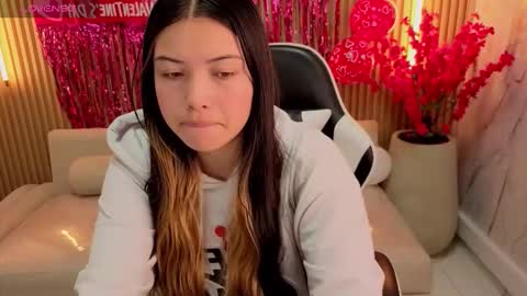 Snapshot of venus_velvet_tp chatting on February 2026 02:07:01 PM Venus online show from February 2026 02:07:01 PM