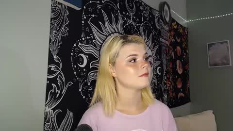 Snapshot of venusastar chatting on September 2025 01:06:02 AM Miss Venus online show from September 2025 01:06:02 AM