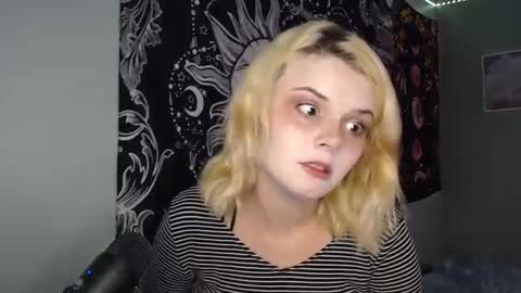 Snapshot of venusastar chatting on September 2025 03:31:01 AM Miss Venus online show from September 2025 03:31:01 AM