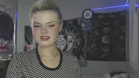 Snapshot of venusastar chatting on November 2025 03:01:02 PM Miss Venus online show from November 2025 03:01:02 PM