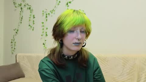 Erica online show from September 2025 07:25:01 PM