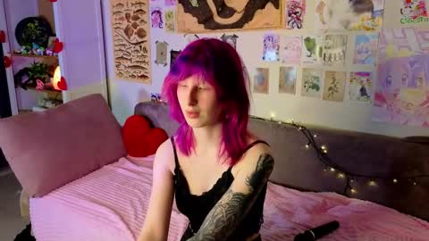Snapshot of veolatownson chatting on April 2026 02:27:02 AM Erica online show from April 2026 02:27:02 AM