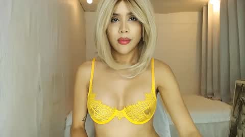 Snapshot of vera_octopus chatting on February 2025 12:57:01 AM CHLOE the C L are silent online show from February 2025 12:57:01 AM