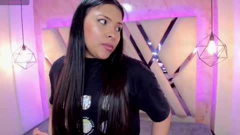 Snapshot of verabest chatting on December 2024 01:18:01 AM Domelipa online show from December 2024 01:18:01 AM