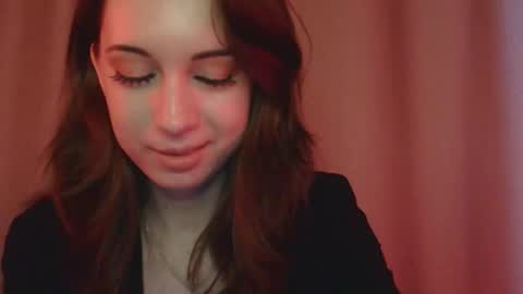 Snapshot of veralush chatting on November 2025 12:17:01 PM Una online show from November 2025 12:17:01 PM