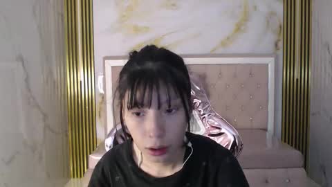 Verana  online show from November 2025 08:07:01 PM