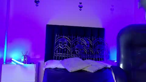 Snapshot of vergil_noir chatting on June 2026 04:23:01 AM vergil_noir online show from June 2026 04:23:01 AM