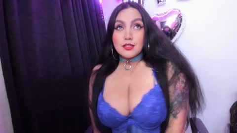 Snapshot of vero_jhonson chatting on February 2025 03:32:02 AM  karolina online show from February 2025 03:32:02 AM