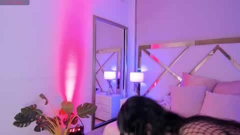 Vero online show from November 2025 04:34:02 AM