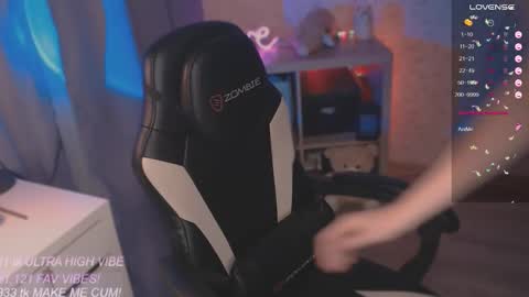 Tiffany online show from September 2025 09:26:01 PM