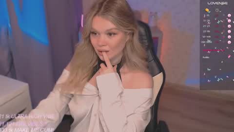 Tiffany online show from September 2025 07:51:02 PM