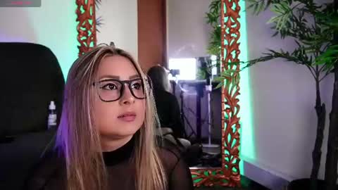 Snapshot of veroni_k99 chatting on June 2026 07:36:01 PM vero online show from June 2026 07:36:01 PM