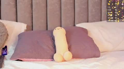 Vernica  online show from November 2025 04:26:02 AM