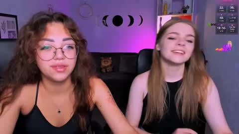 Snapshot of veronica_bubble chatting on September 2025 05:40:02 AM Ronni online show from September 2025 05:40:02 AM