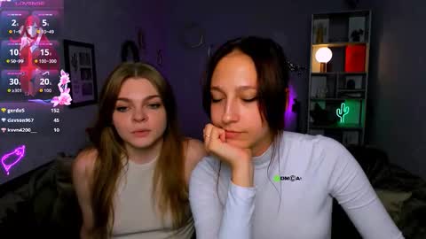 Snapshot of veronica_bubble chatting on September 2025 07:27:02 PM Ronni online show from September 2025 07:27:02 PM