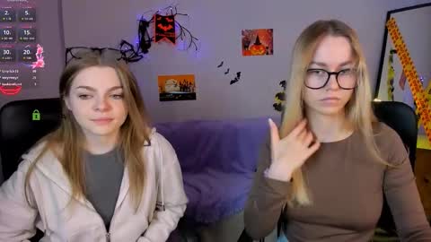 Snapshot of veronica_bubble chatting on October 2025 07:03:01 PM Ronni online show from October 2025 07:03:01 PM