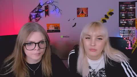 Snapshot of veronica_bubble chatting on October 2025 08:31:01 PM Ronni online show from October 2025 08:31:01 PM