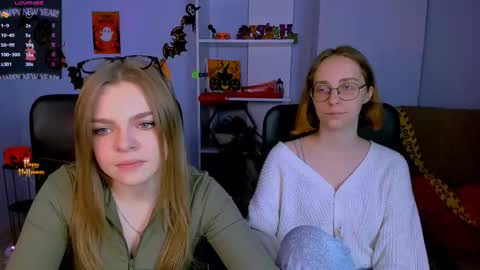 Snapshot of veronica_bubble chatting on November 2025 08:10:01 PM Ronni online show from November 2025 08:10:01 PM