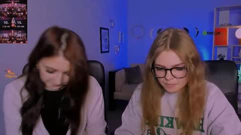 Snapshot of veronica_bubble chatting on November 2025 08:20:02 PM Ronni online show from November 2025 08:20:02 PM