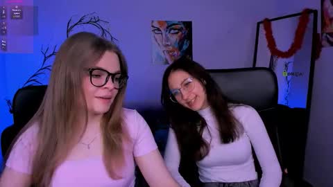 Snapshot of veronica_bubble chatting on November 2025 08:27:02 PM Ronni online show from November 2025 08:27:02 PM