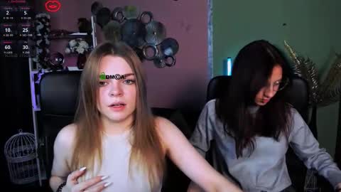 Snapshot of veronica_bubble chatting on November 2025 08:13:02 PM Ronni online show from November 2025 08:13:02 PM