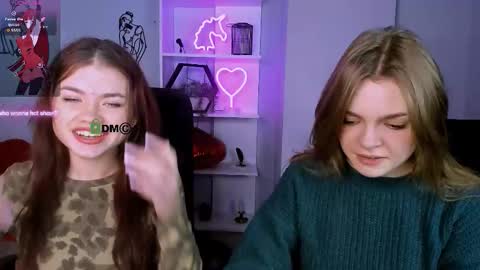 Snapshot of veronica_bubble chatting on December 2025 08:02:01 PM Ronni online show from December 2025 08:02:01 PM