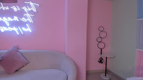Snapshot of veronicablue1 chatting on May 2026 09:29:02 AM Vero online show from May 2026 09:29:02 AM
