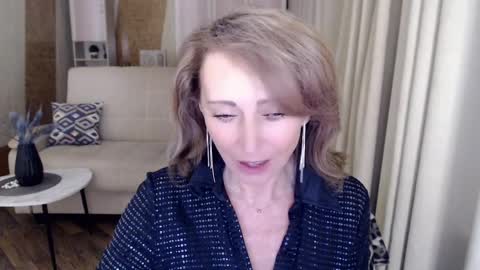 Snapshot of veronicagilbert chatting on January 2025 04:57:02 AM Helen online show from January 2025 04:57:02 AM