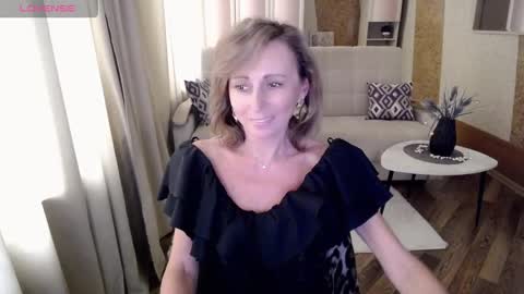Snapshot of veronicagilbert chatting on February 2025 08:29:01 AM Helen online show from February 2025 08:29:01 AM