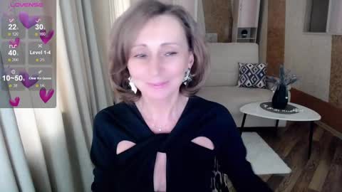 Snapshot of veronicagilbert chatting on February 2025 05:05:02 AM Helen online show from February 2025 05:05:02 AM