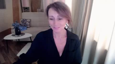 Snapshot of veronicagilbert chatting on February 2025 12:05:02 PM Helen online show from February 2025 12:05:02 PM
