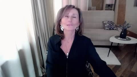 Snapshot of veronicagilbert chatting on February 2025 11:06:02 AM Helen online show from February 2025 11:06:02 AM
