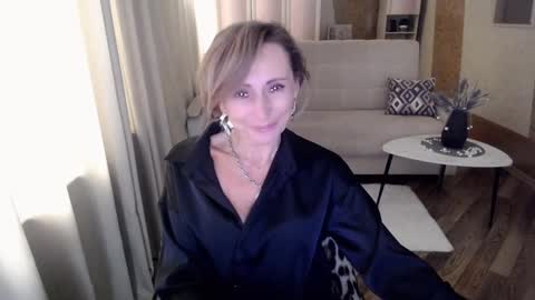 Snapshot of veronicagilbert chatting on February 2025 08:20:01 AM Helen online show from February 2025 08:20:01 AM