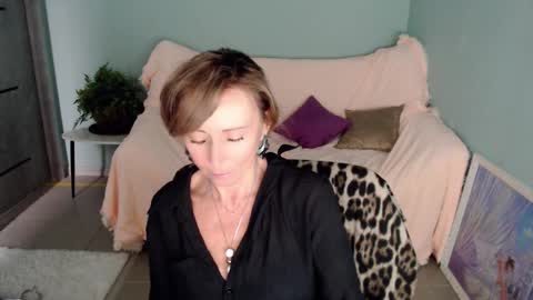 Snapshot of veronicagilbert chatting on March 2025 12:11:02 PM Helen online show from March 2025 12:11:02 PM