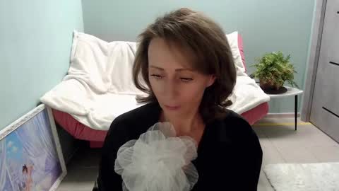 Snapshot of veronicagilbert chatting on March 2025 05:33:01 AM Helen online show from March 2025 05:33:01 AM