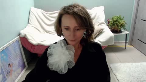 Snapshot of veronicagilbert chatting on March 2025 11:42:02 AM Helen online show from March 2025 11:42:02 AM