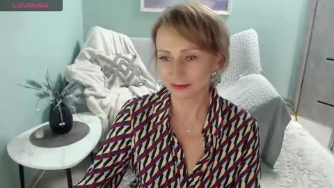 Snapshot of veronicagilbert chatting on September 2025 05:42:01 AM Helen online show from September 2025 05:42:01 AM