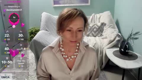 Snapshot of veronicagilbert chatting on October 2025 06:06:02 AM Helen online show from October 2025 06:06:02 AM