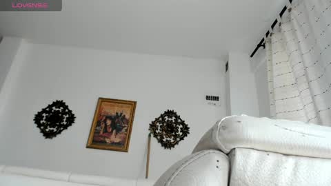 Snapshot of veronicagilss chatting on May 2026 03:53:02 PM Veronica Gills online show from May 2026 03:53:02 PM