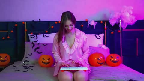 Veronica online show from October 2025 06:07:02 PM