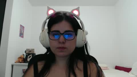 Snapshot of veruca99 chatting on November 2025 10:36:02 PM veruca99 online show from November 2025 10:36:02 PM