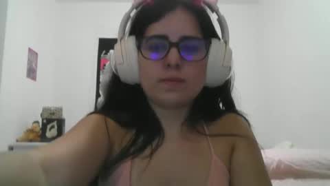 Snapshot of veruca99 chatting on November 2025 01:41:02 AM veruca99 online show from November 2025 01:41:02 AM