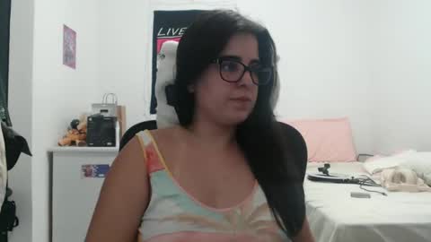 Snapshot of veruca99 chatting on December 2025 01:02:02 AM veruca99 online show from December 2025 01:02:02 AM