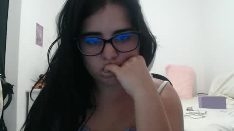 Snapshot of veruca99 chatting on December 2025 11:56:01 PM veruca99 online show from December 2025 11:56:01 PM