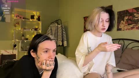 veryraretwins online show from October 2025 10:40:02 PM