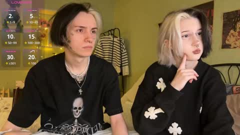 veryraretwins online show from October 2025 10:08:01 PM