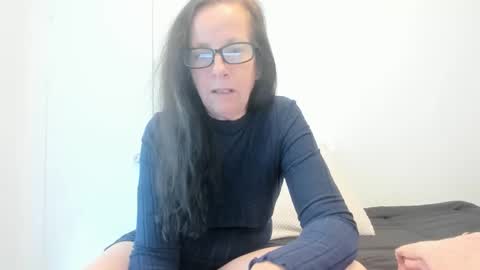 verysassypeachgoddess online show from May 2026 12:10:01 PM