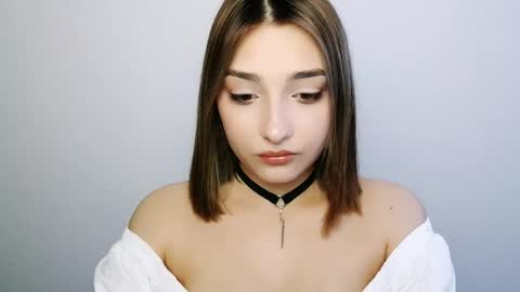 Snapshot of veryveryshygirl chatting on April 2026 10:35:02 AM Ana online show from April 2026 10:35:02 AM